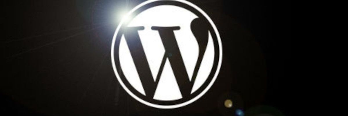 WordPress.com ή WordPress.org ;