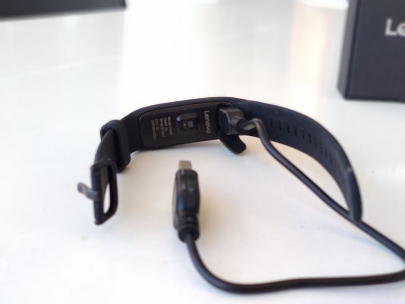 lenovo_hw01_smart_band4545